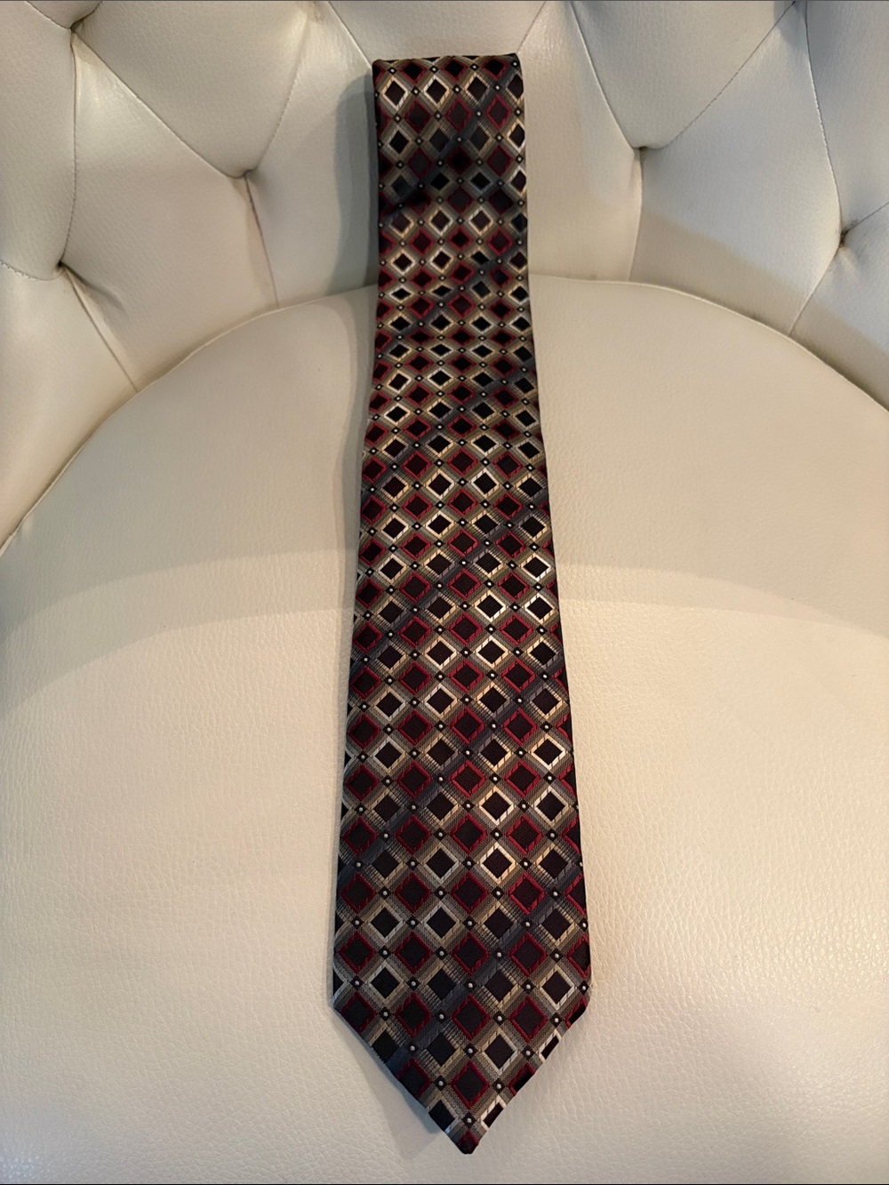 croft & barrow Men's Geometric Diamond Tie in Burgundy, Black, and Gray